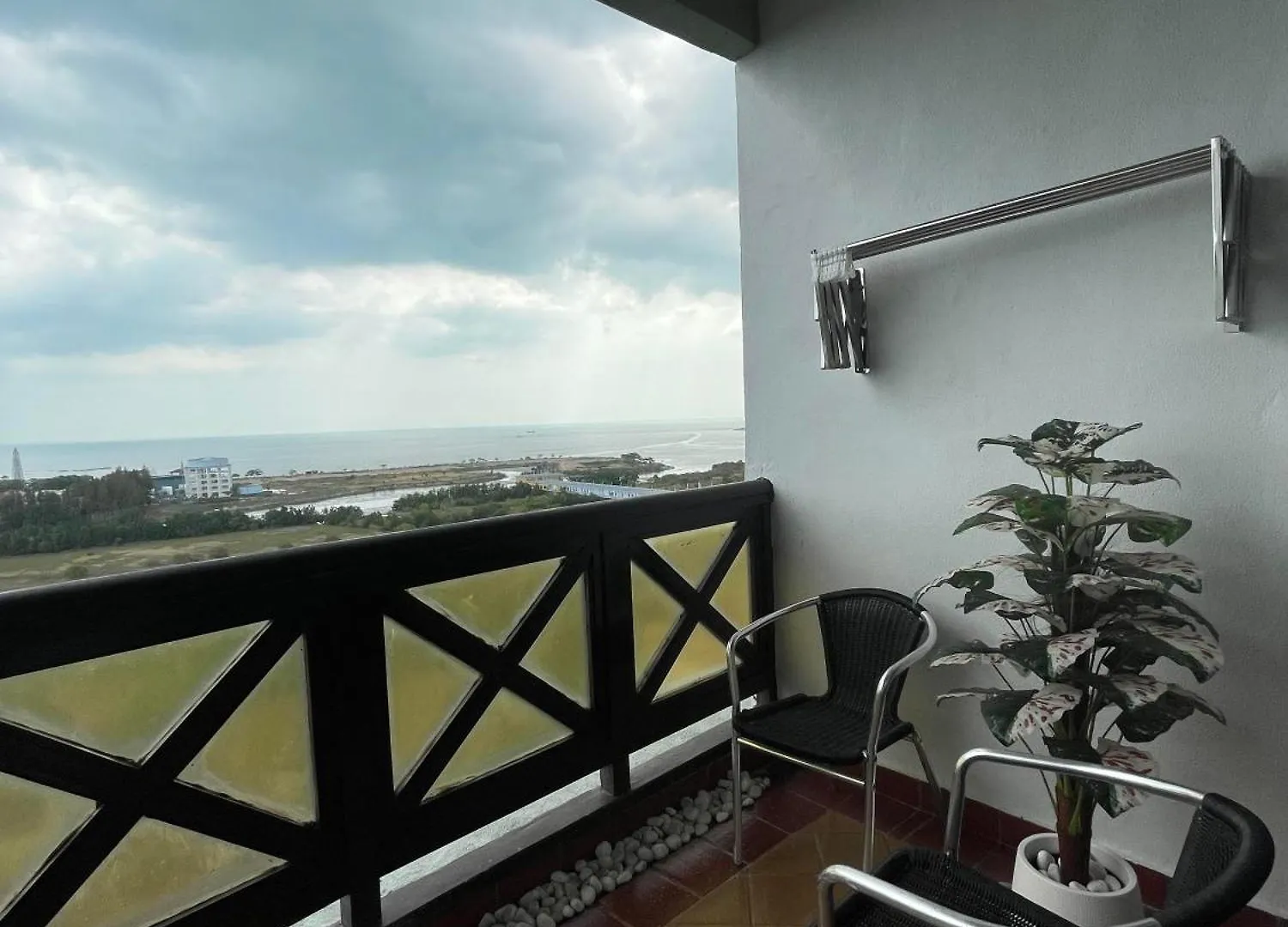 Instay Strait View Costa Mahkota Malacca Apartment